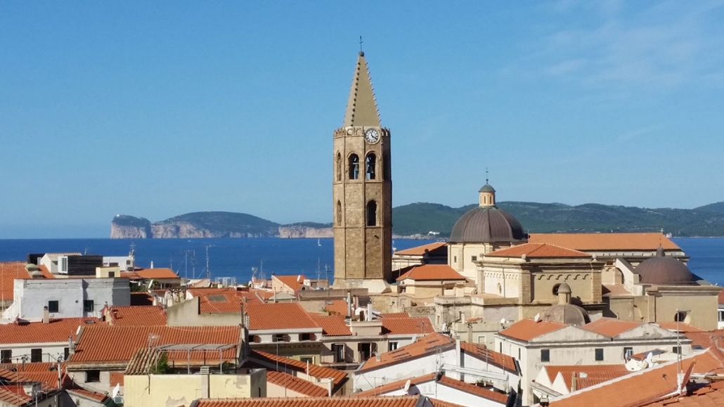 alghero e campanile basilica | cosa vedere ad alghero e dintormi